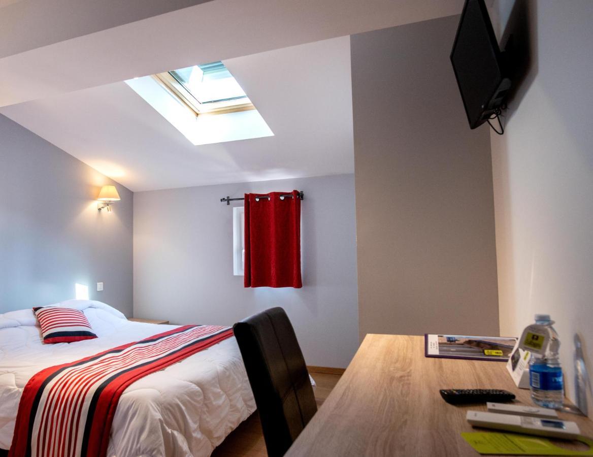 Logis Hotel De La Tour ลีบอร์น ภายนอก รูปภาพ