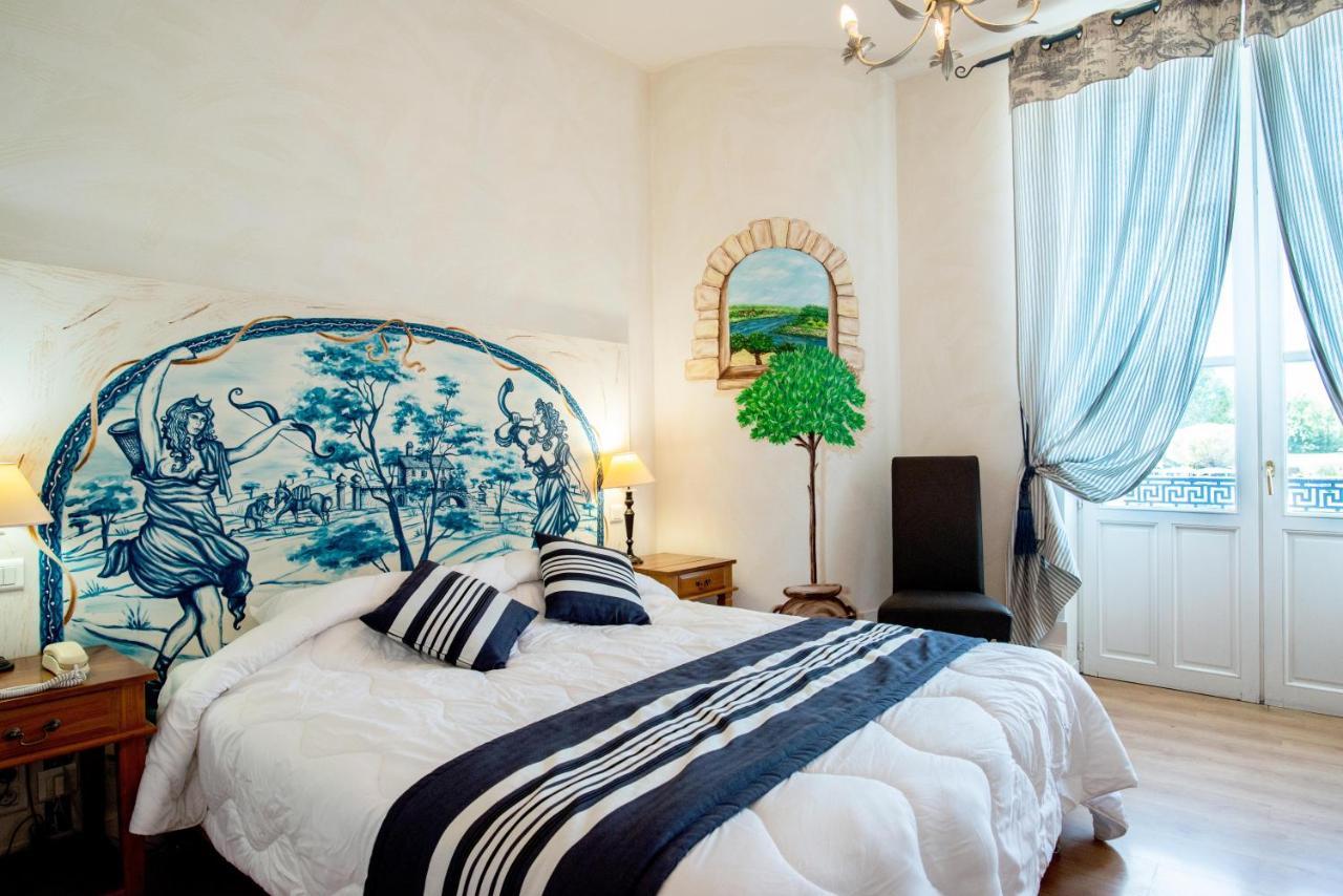 Logis Hotel De La Tour ลีบอร์น ภายนอก รูปภาพ