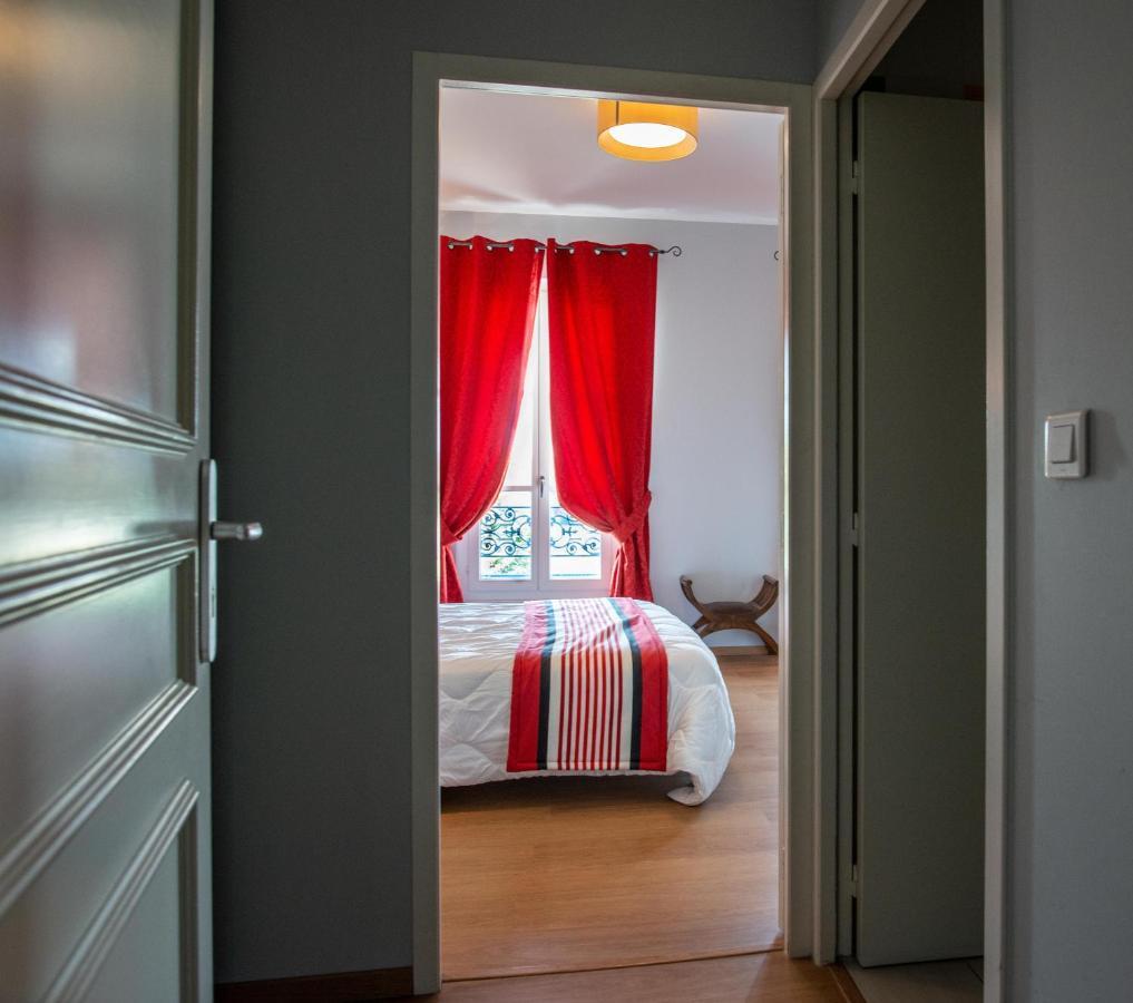 Logis Hotel De La Tour ลีบอร์น ภายนอก รูปภาพ