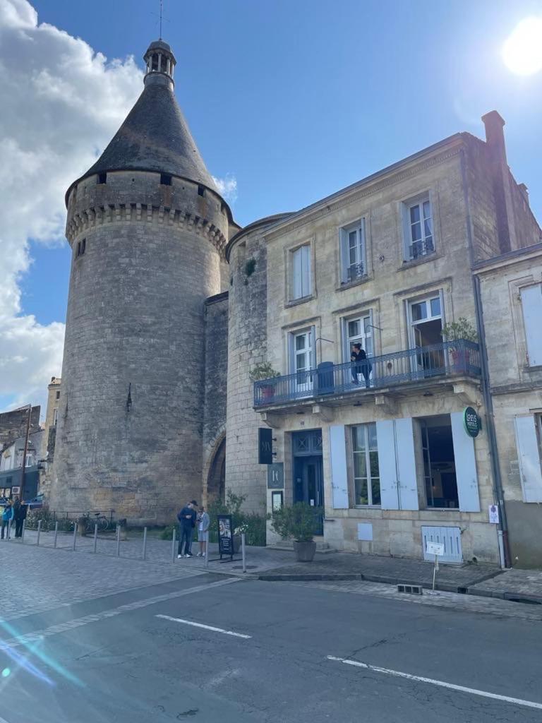 Logis Hotel De La Tour ลีบอร์น ภายนอก รูปภาพ