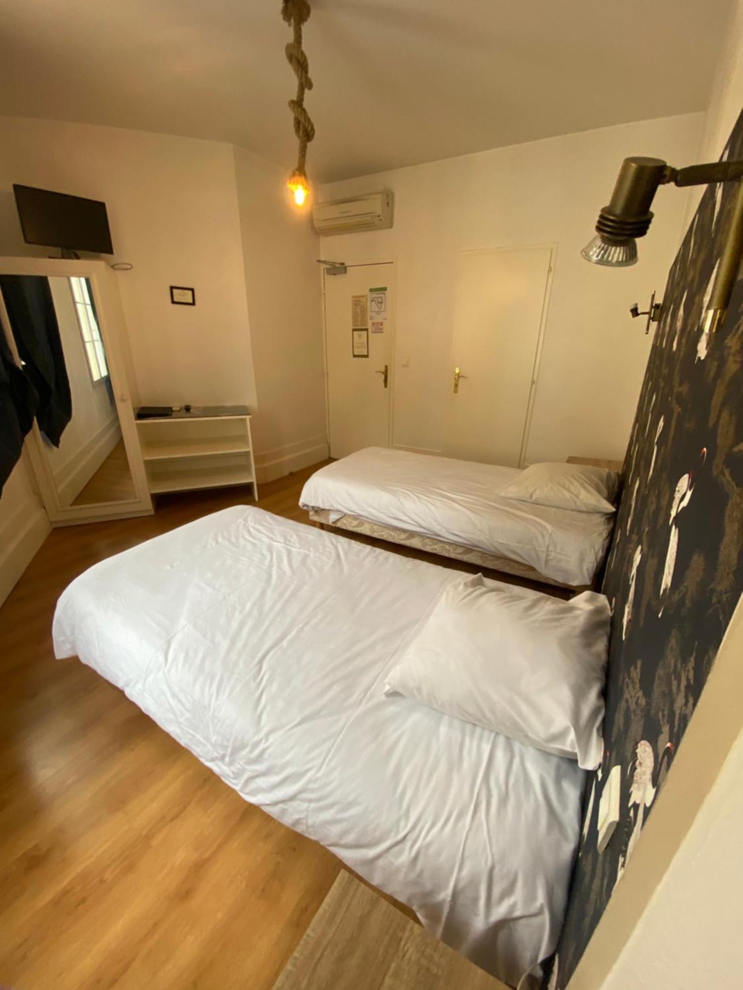 Logis Hotel De La Tour ลีบอร์น ภายนอก รูปภาพ